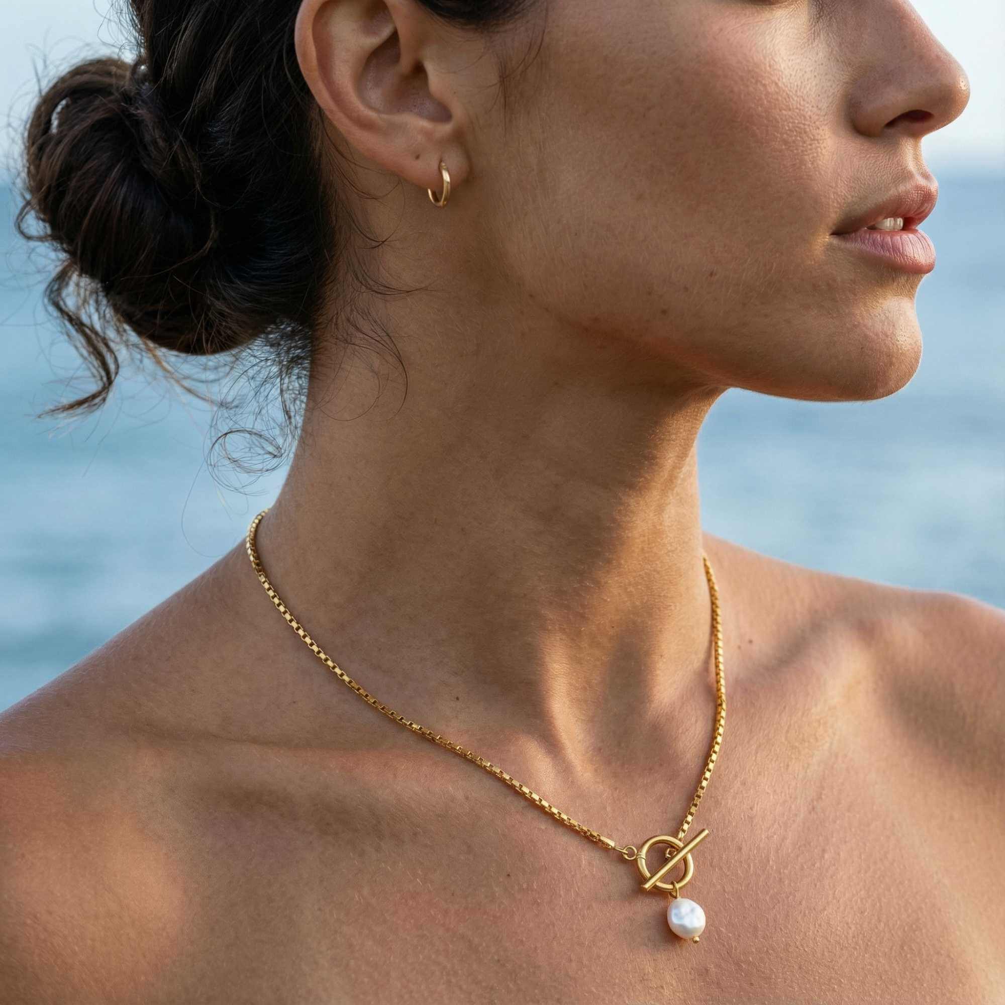 La Isla Pearl Toggle Necklace - Image 10