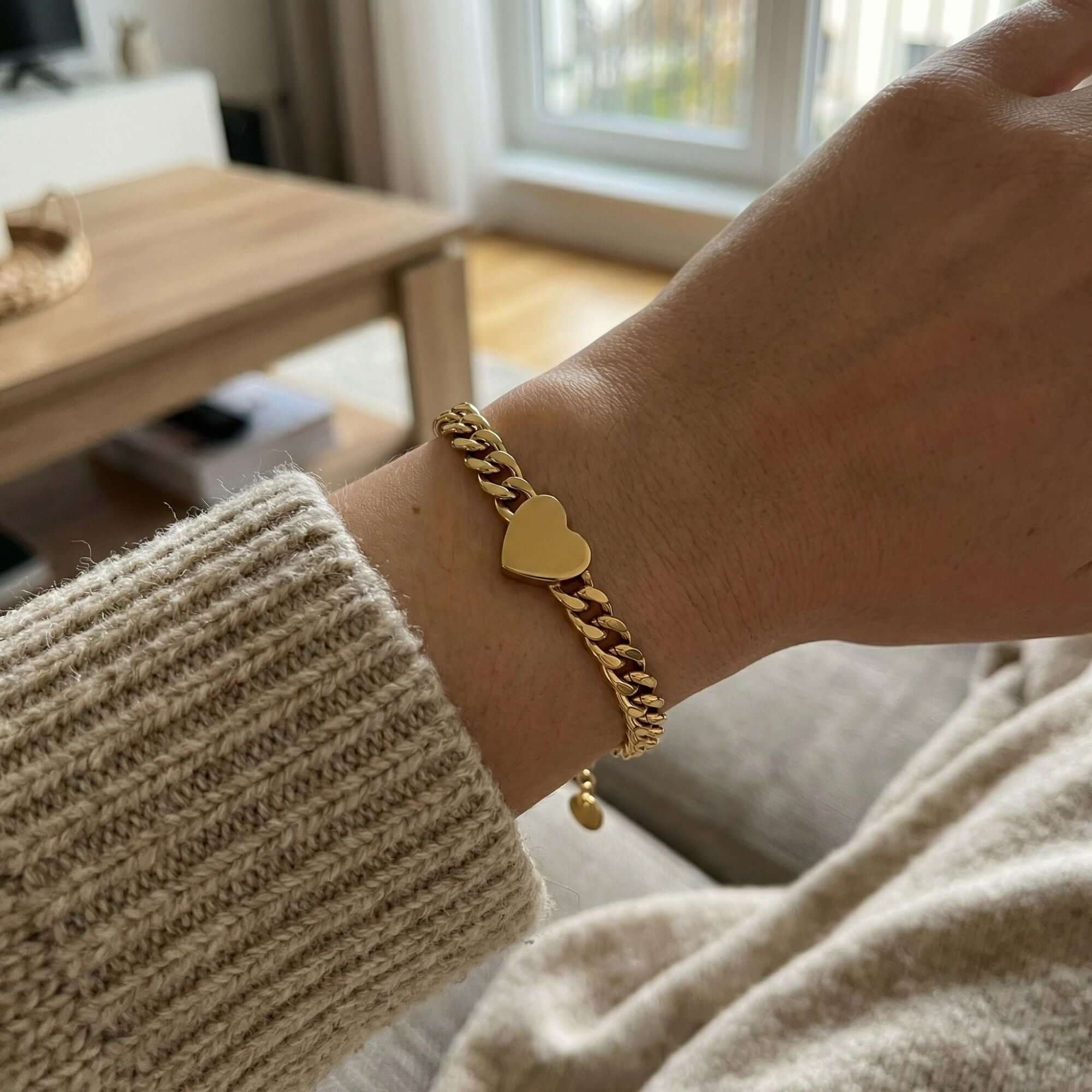 Love Couple Bracelet - Image 10