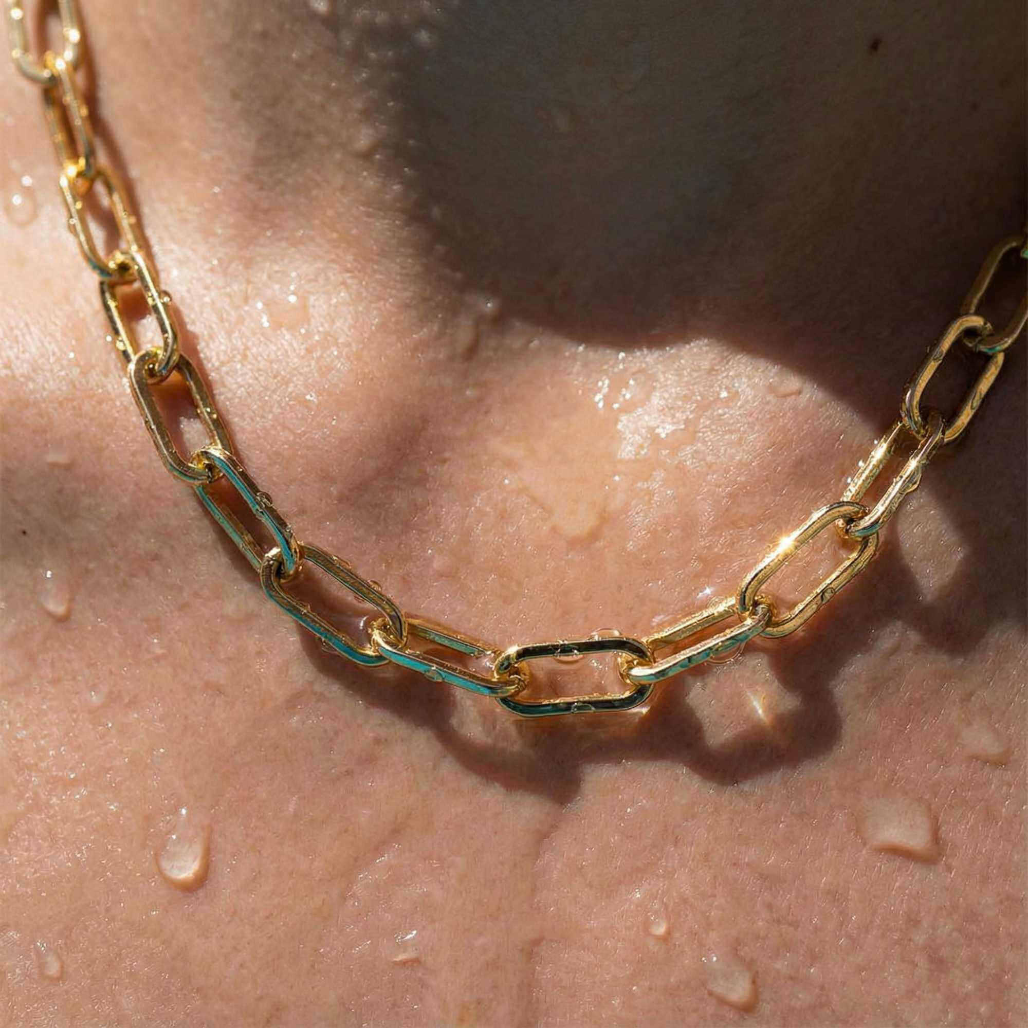 Ria Paperclip Chain Necklace - Image 11